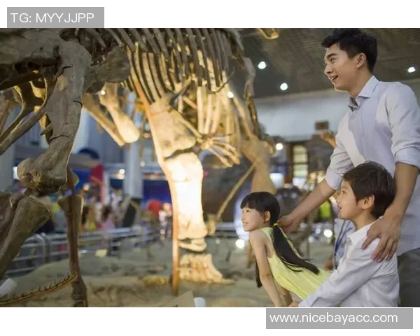 足球巨星与女儿们的温馨时光共享亲情与梦想的美好瞬间 足球巨星与女儿们的温馨时光共享亲情与梦想的美好瞬间