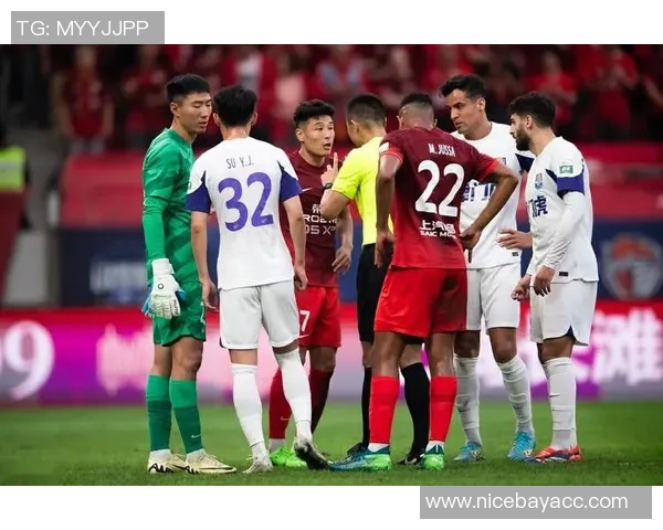 足球明星因表现不佳被俱乐部解除签约引发球迷热议与关注 足球明星因表现不佳被俱乐部解除签约引发球迷热议与关注