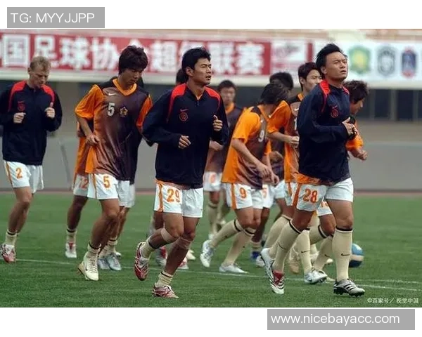 足球专题：聚焦深圳足球队的比赛经验