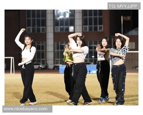 全国街舞大赛点评：西安飞盘队的配合表现_1